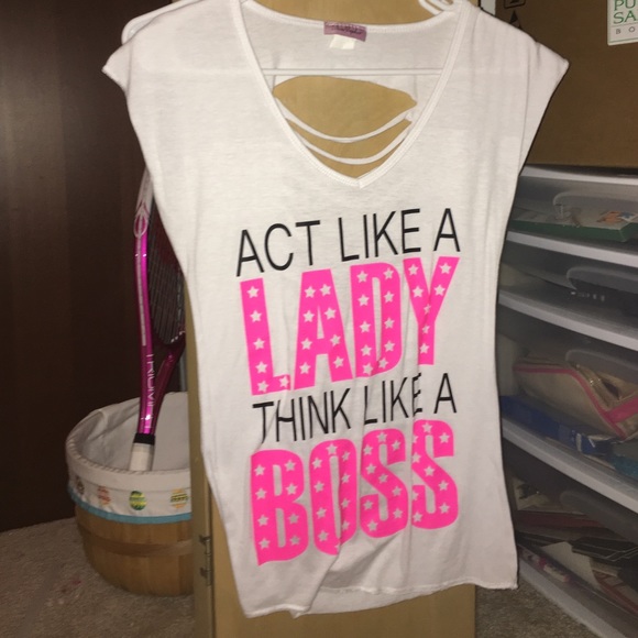 Tee shirt