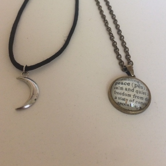 Necklace bundle - Picture 3 of 4
