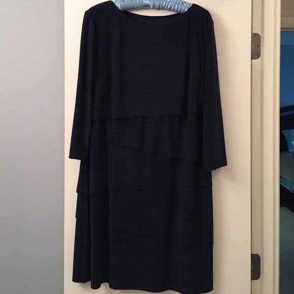 Tahari ASL 3/4 sleeve tired sheath dress