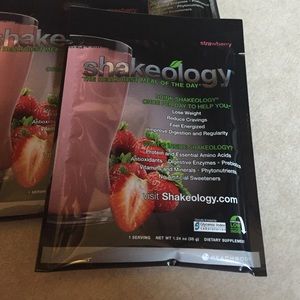 Strawberry Shakeology 6 pack