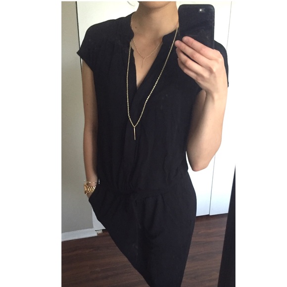 🎉HP🎉 Gold Double Layer Bar Necklace - Picture 4 of 4