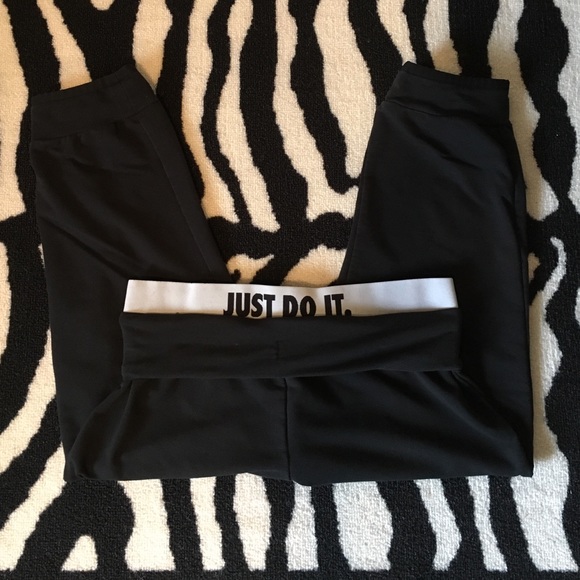 Nike Pants - Nike DRI-FIT statement fold over crop