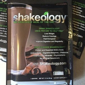 Chocolate Shakeology 6 pack