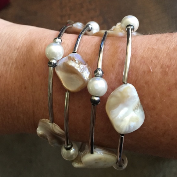 Shell & Costume Pearl Silver Wrap Bead Bracelet - Picture 4 of 4