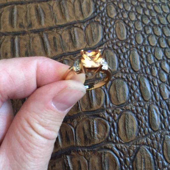 Amber Brown Cubic Zirconia Ring Gold Plated - Picture 4 of 4