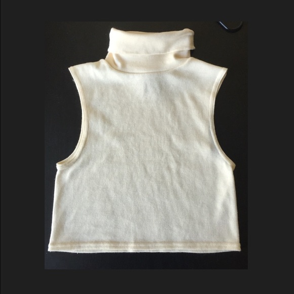 White Stag Cream Crop Top Turtleneck Size Medium
