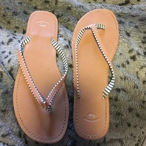 GAP flip flop sandals