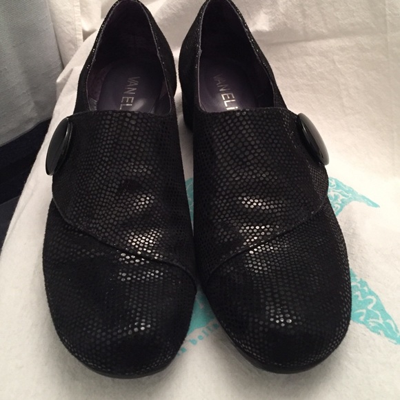 Van Eli Maxy Black Eprint wedges