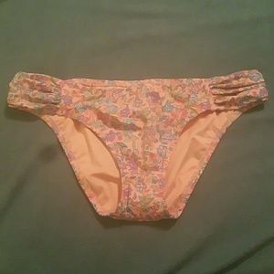 NWOT Victoria's Secret bikini bottom