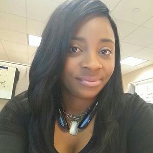 Meet your Posher, Lashona