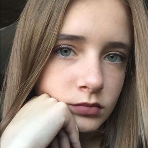 Meet your Posher, Larkin