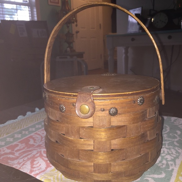 Vintage Circle Basket Pinup Purse