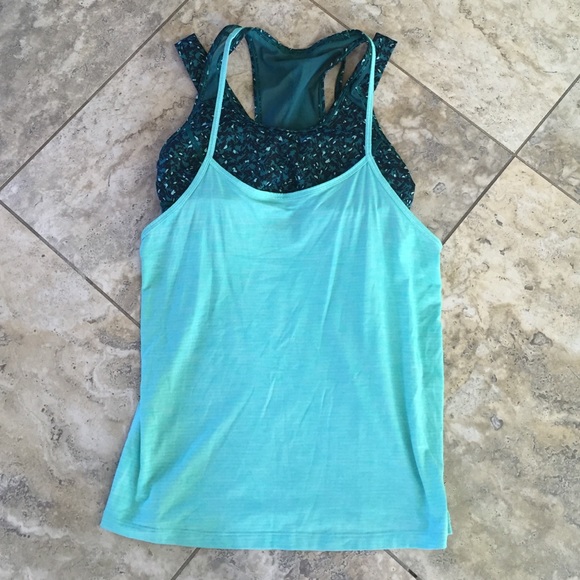 Lululemon running tank with built-in bra.