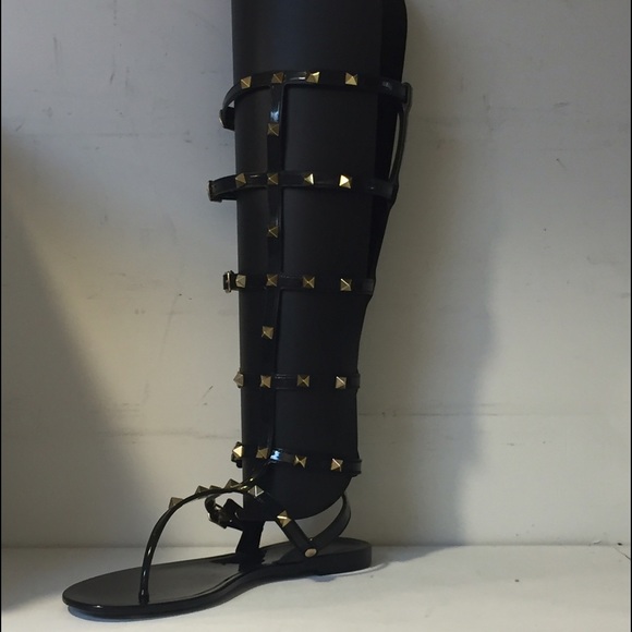 Jelly Gladiator with gold spikes