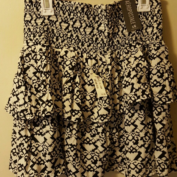 Aeropostle mini skirt - Picture 2 of 2