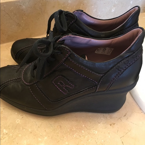 Shoes - Picture 2 of 3