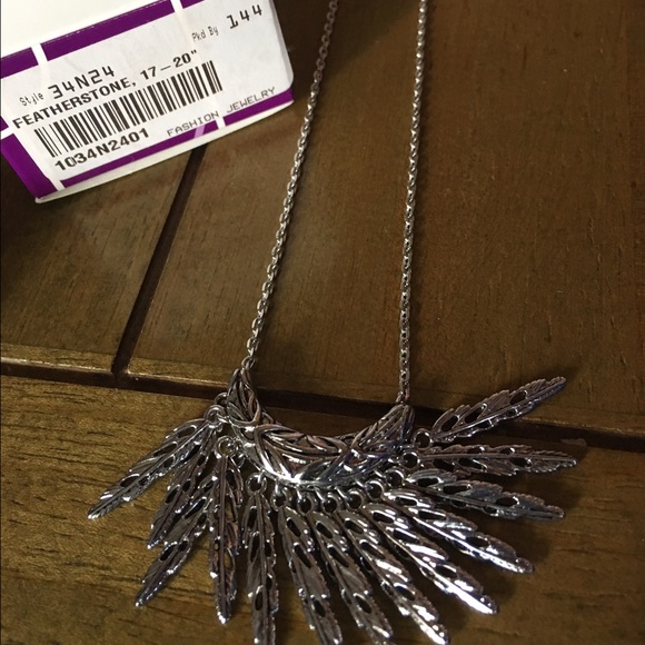 Lia Sophia Featherstone necklace