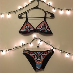 NWOT🌸 Tribal Print Bikini Set🌸