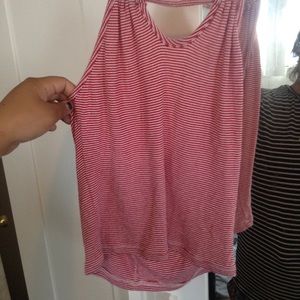 Keyhole halter