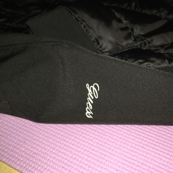 Guess jacket - Picture 3 of 3