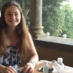 Meet your Posher, Jocelyn