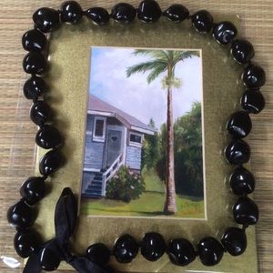 Ele'ele🌺 Kukui Nut Lei