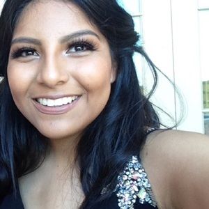 Meet your Posher, Abby