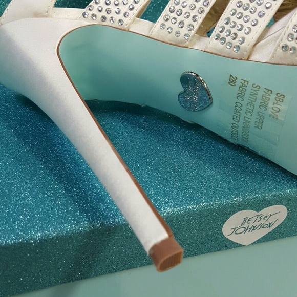 Blue by Betsey Johnson heels - Picture 4 of 4