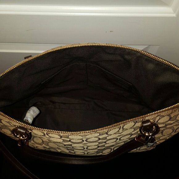 πsold πCoach Tote Authentic signature Coach - Picture 2 of 3