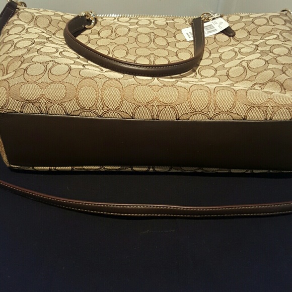 πsold πCoach Tote Authentic signature Coach - Picture 3 of 3