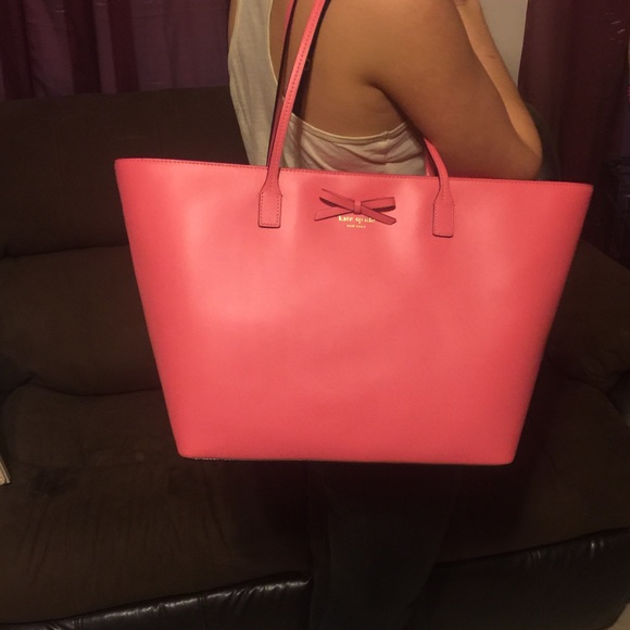 SOLD!** Kate Spade bag - Picture 3 of 4