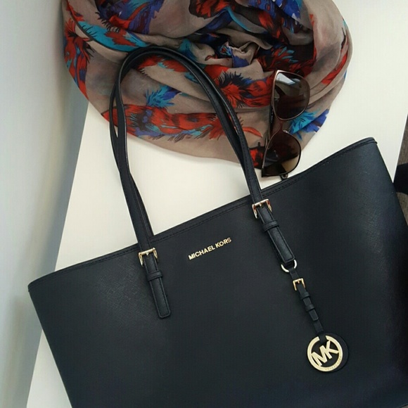 Michael Kors Jet Set tote