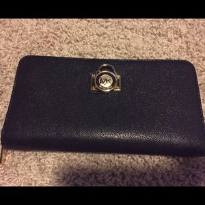 Michael Kors wallet in perfect condition!