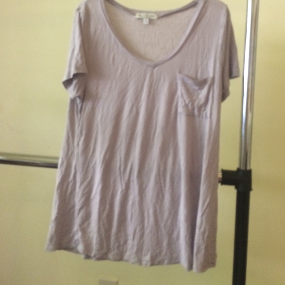 Simple very light purple top