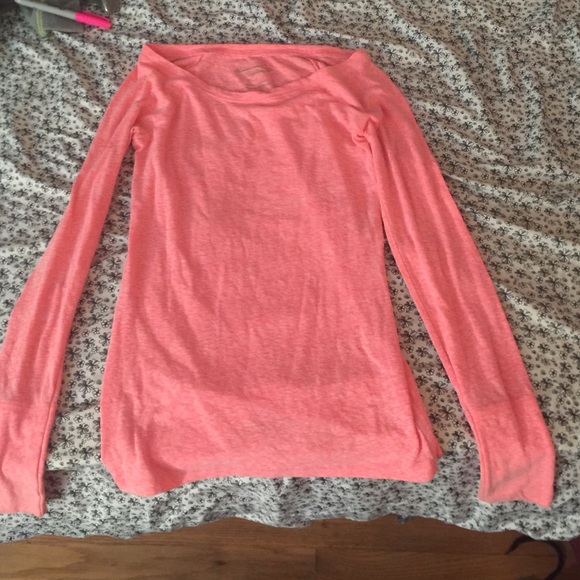 American Eagle hot Pink long sleeve