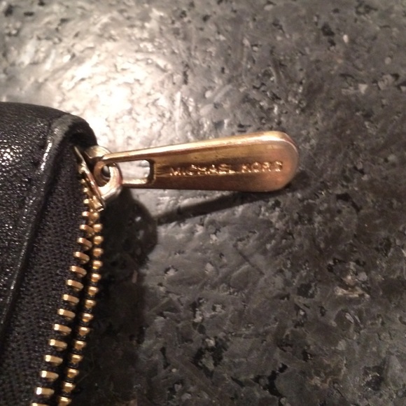 Black Michael kors wallet. - Picture 3 of 3
