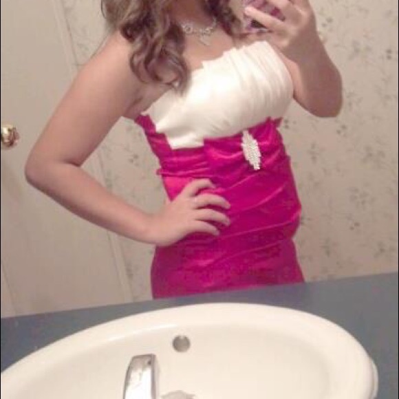 Red and white sequin dress - Picture 1 of 2