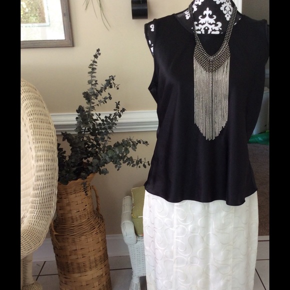 Skirt - Picture 4 of 4