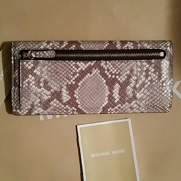 ️NWT💯%Auth.Michael Kors leather W - Picture 2 of 4