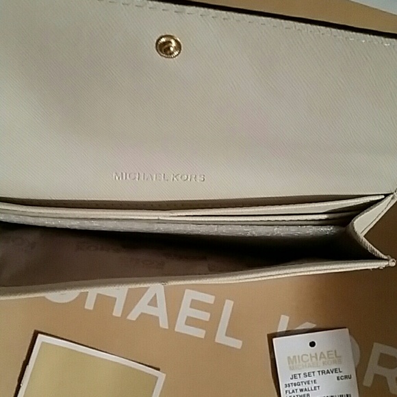 ️NWT💯%Auth.Michael Kors leather W - Picture 3 of 4