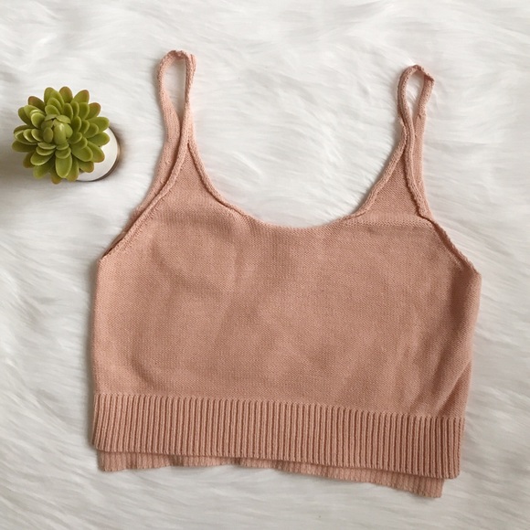NWOT Adorable Knit Crop Top - Picture 2 of 2