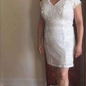 ✨White sequins mini dress💜💜XCAPE✨✨