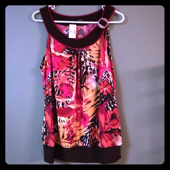 NWT Maurice Sleeveless Top