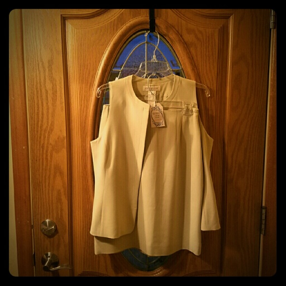 Jones New York silk  size 10 skirt set