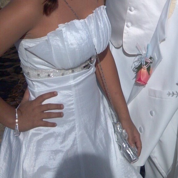 White hi low prom dress