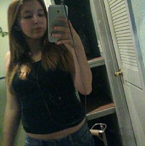 Meet your Posher, Olivia