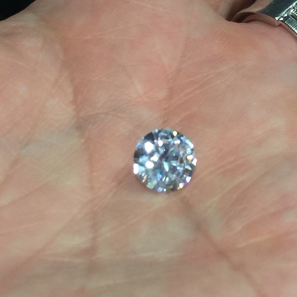 CZ stone - Picture 2 of 2