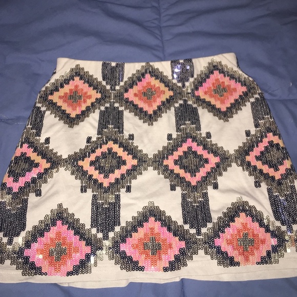 Brand new south moon under skirt