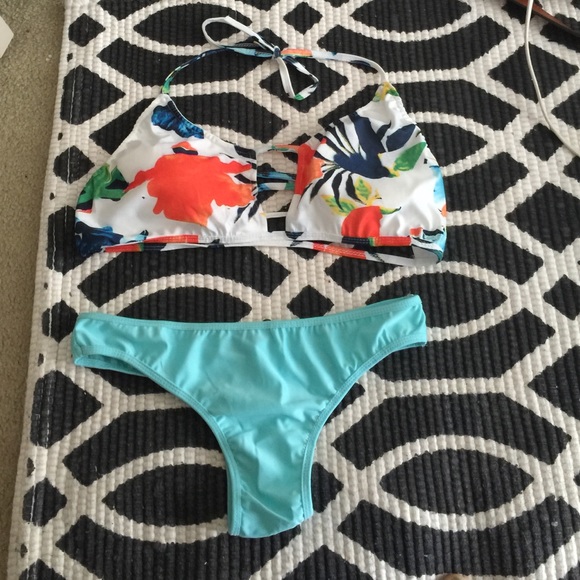 Bnwot bikini too & bottom