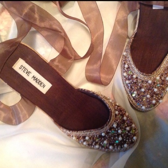 Steve Madden Bombay wedge ~ Size 8
